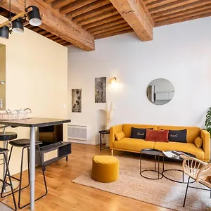 Honore, Saint Georges , Lyon France